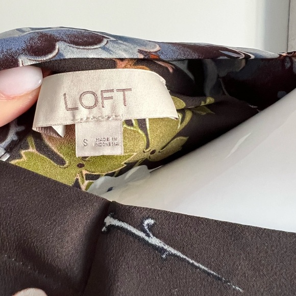 The Loft Floral short sleeve shirt - Picture 6 of 6